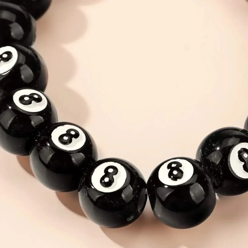 🎱 Awesome 8 Ball Beaded Bracelet  🎱 - Picture 4 of 4